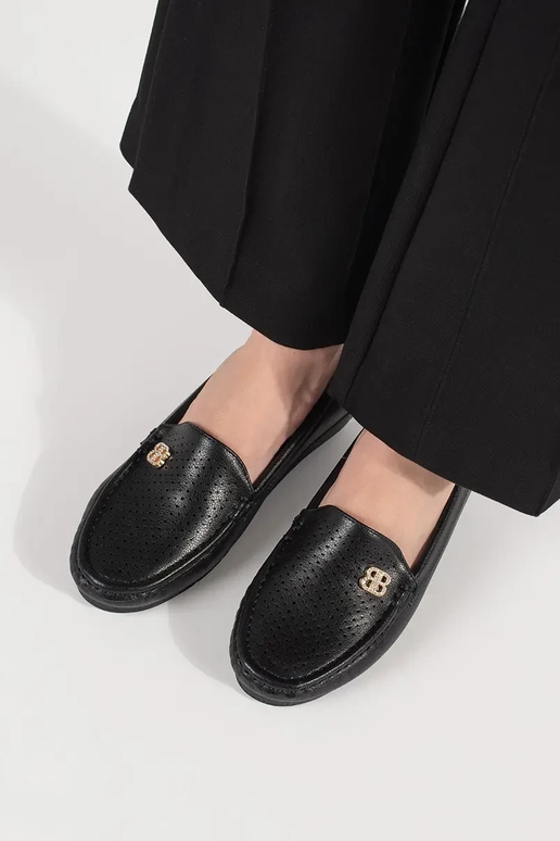 Czarne półbuty damskie z ukrytą koturną