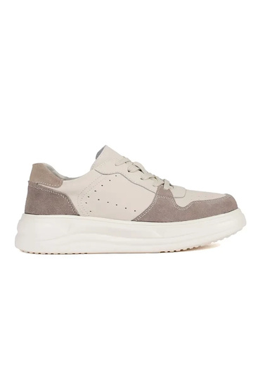 beige leather Sneakers...