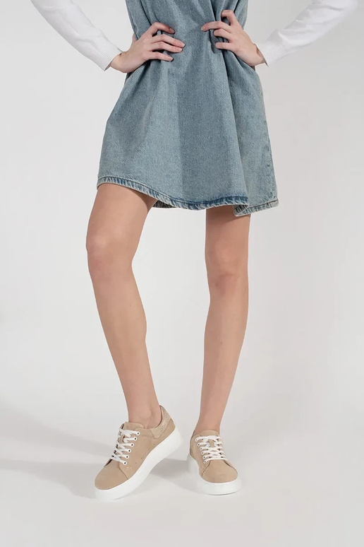 beige leather Sneakers on a thick sole beige leather Sneakers on a thick sole