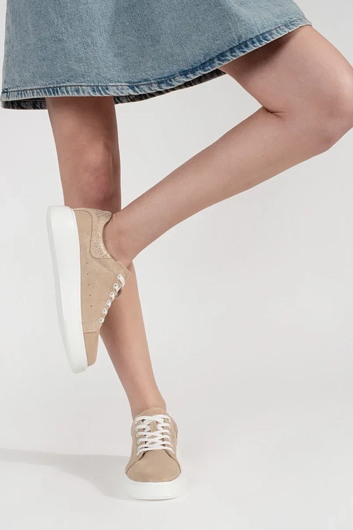 beige leather Sneakers on a thick sole beige leather Sneakers on a thick sole