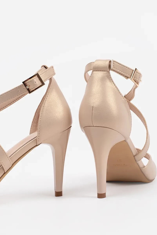 sandals Inomens on a high heel...