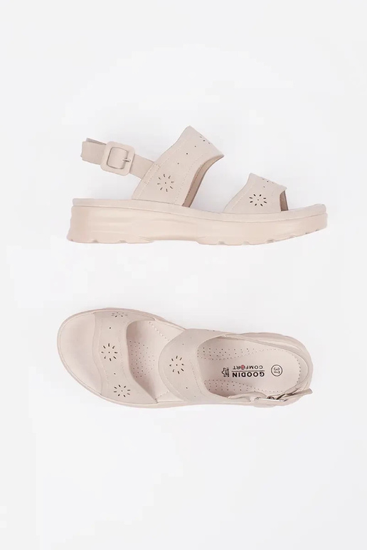 Jasnobeżowe sandały lekkie na grubej... Jasnobeżowe sandały lekkie na grubej...