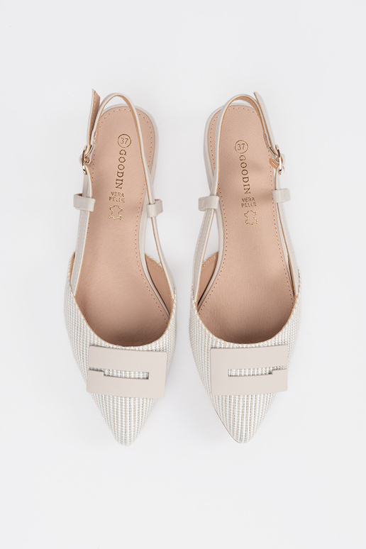 sandals Inhite color Inith an open heel