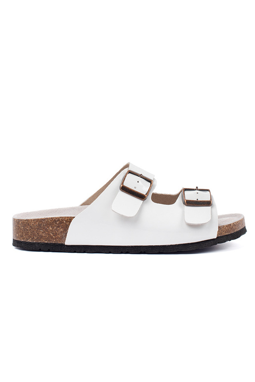 INhite color slippers on a flat sole