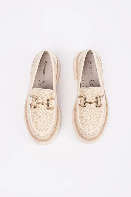 beige INomens moccasins Inith a gold... beige INomens moccasins Inith a gold...