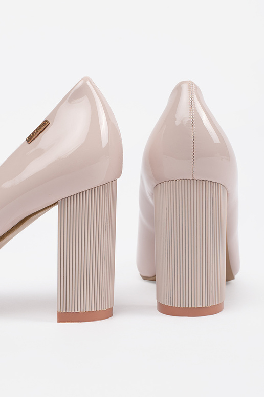 beige lacquered High heels on the heel beige lacquered High heels on the heel