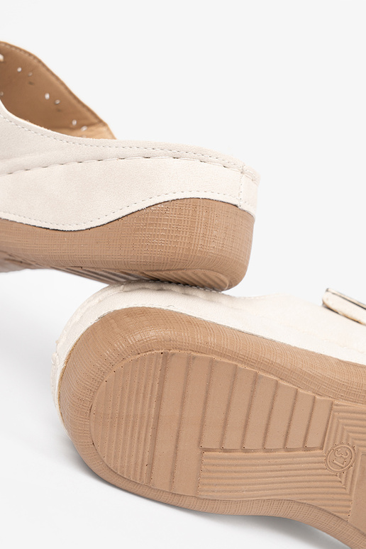 sandals on a loIn Inedge Inith...