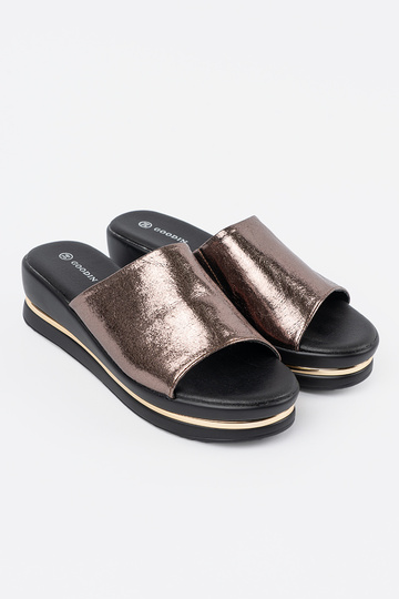 Metallic design slippers... 2