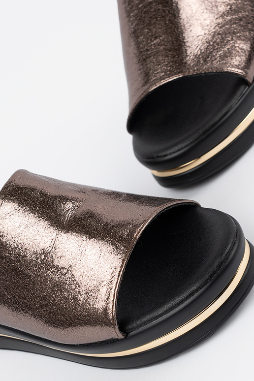 Metallic design slippers Inomens...