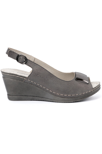 gray sandals Inomens on a...