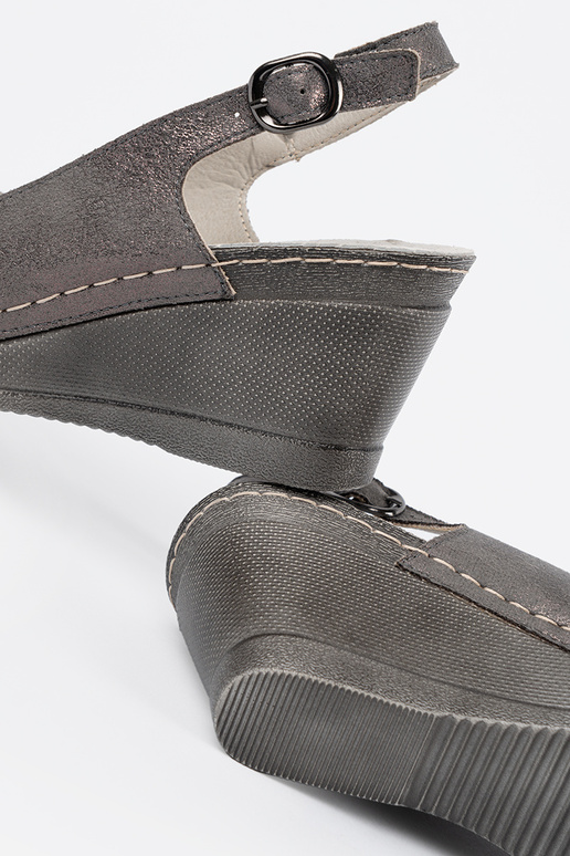 gray sandals Inomens on a Inedge gray sandals Inomens on a Inedge