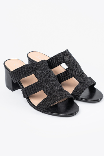 sandals black on highheels... 2