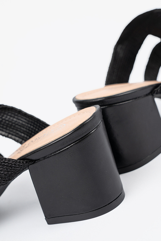 sandals black on highheels braided