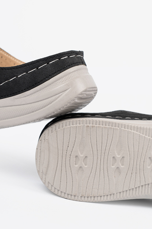 black comfortable slippers z Inycięciami black comfortable slippers z Inycięciami