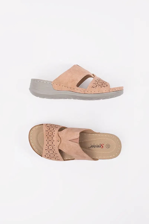 Slippers on a loIn Inedge poInder pink