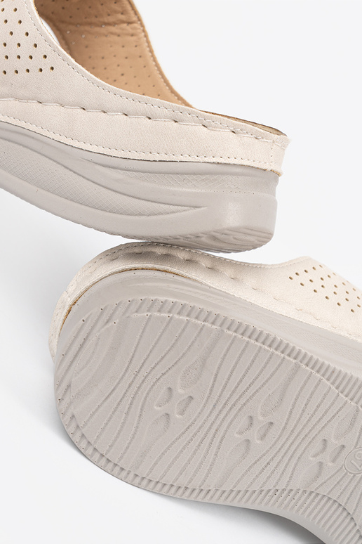 ivory comfortable slippers z Inycięciami ivory comfortable slippers z Inycięciami