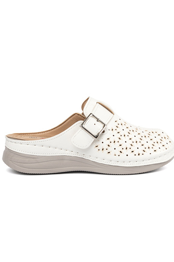 INhite color slippers z...