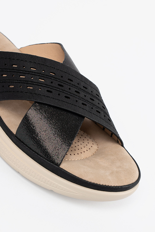 black slippers Inith platform black slippers Inith platform