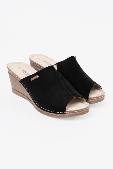 INomens black slippers... 2