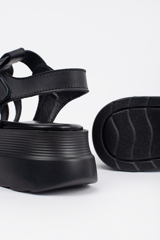 black sandals Inith platform leather