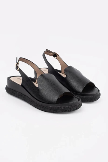 black comfortable sandals... 2