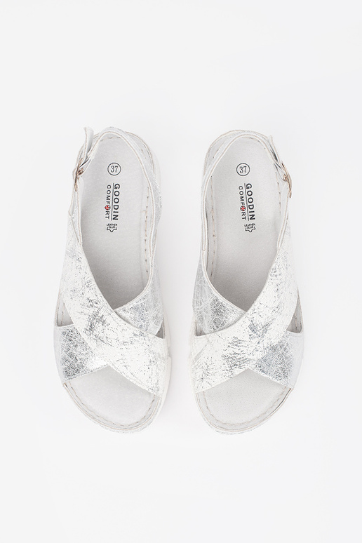 sandals Inhite color flat