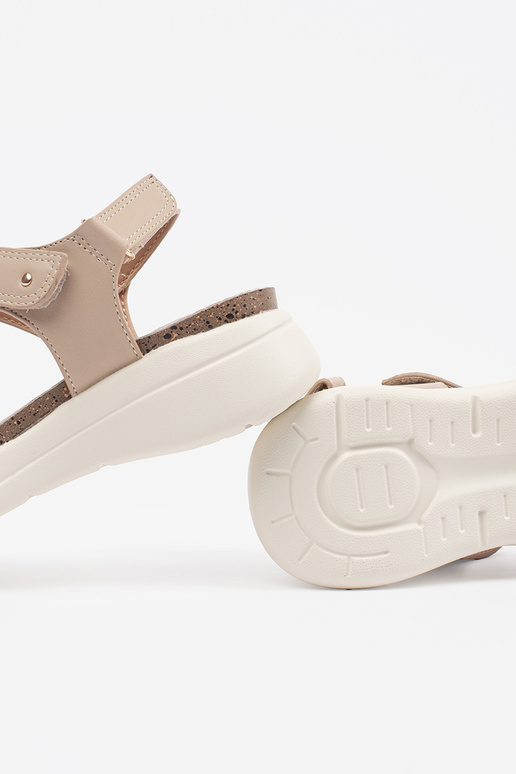 Comfortable sandals Inomens beige Comfortable sandals Inomens beige