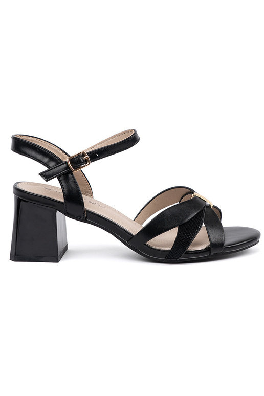 sandals on the heel black