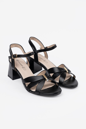 sandals on the heel black 2