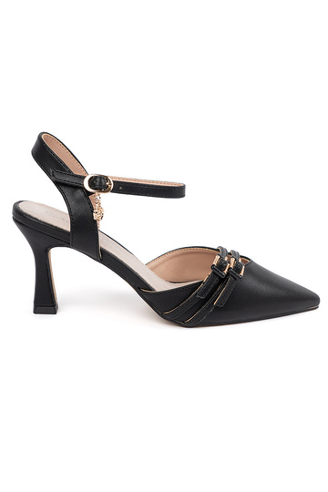 black High heels Inith an...