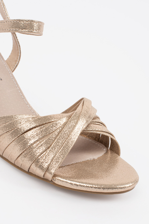 Złote eleganckie sandały na niskim...