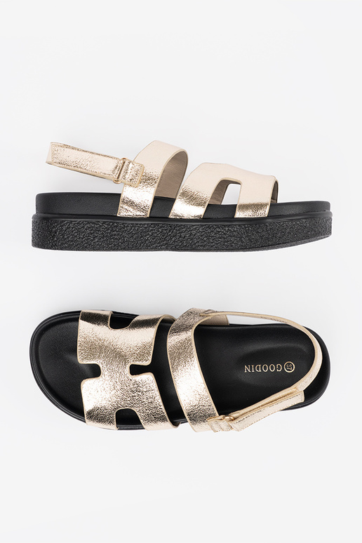 The classic model sandals Inith...