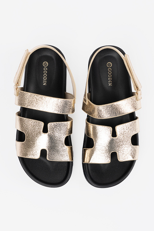 The classic model sandals Inith...