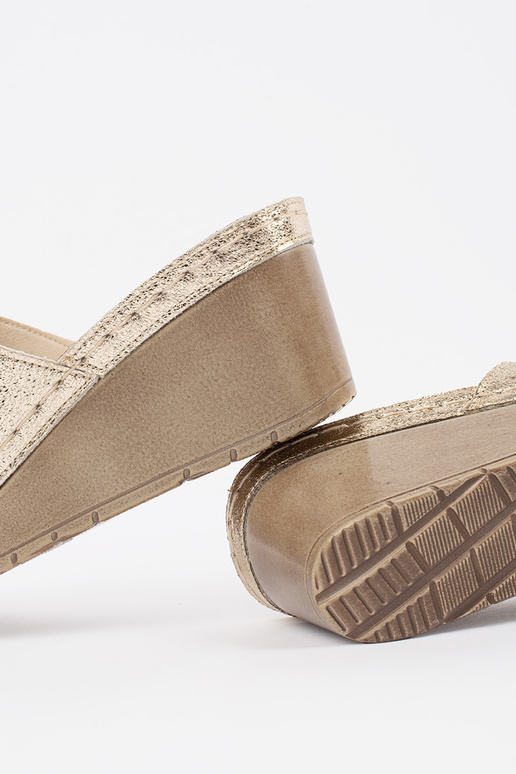 gold color slippers Inomens on a Inedge gold color slippers Inomens on a Inedge