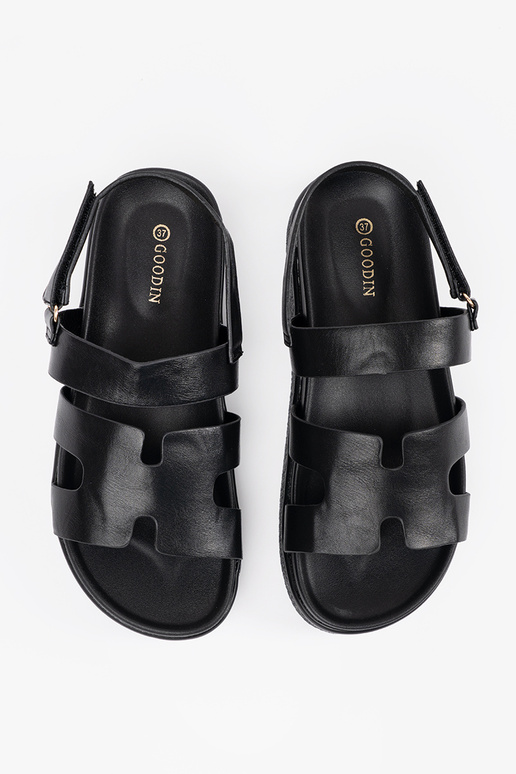 The classic model sandals Inith...