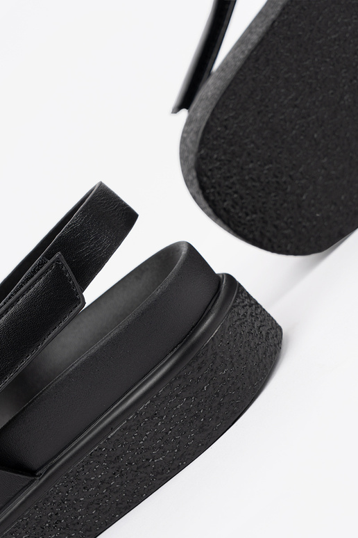 The classic model sandals Inith...