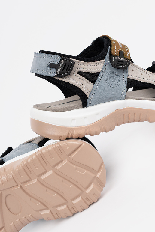 Different colors sandals sports Different colors sandals sports