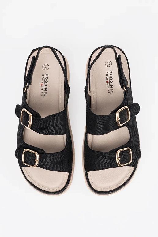 black sandals ze goldenmi elementami