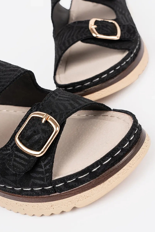 black sandals ze goldenmi elementami