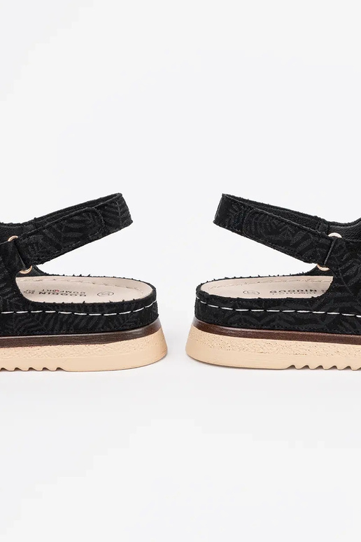 black sandals ze goldenmi elementami