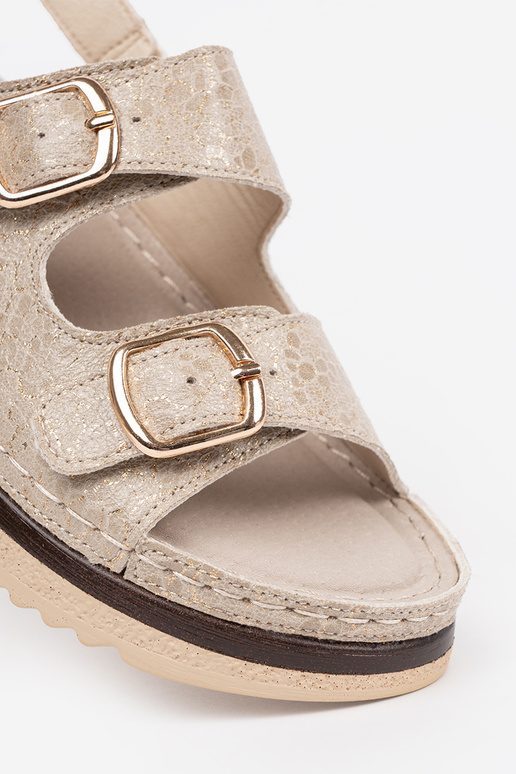 beige sandals ze goldenmi elementami