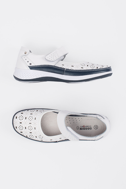 Dziurkowane sandały skórzane...