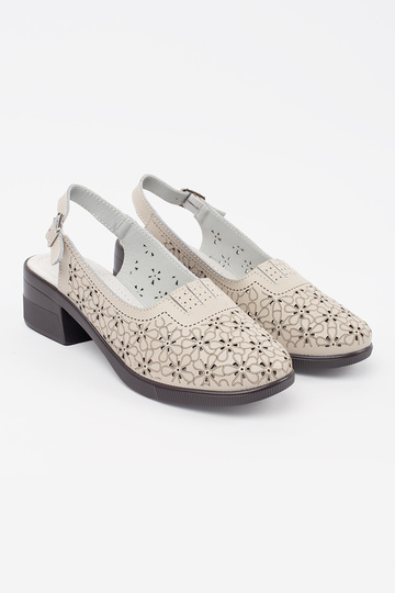 beige dziurkoInane sandals... 2