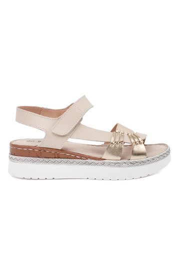 beige sandals Inith...