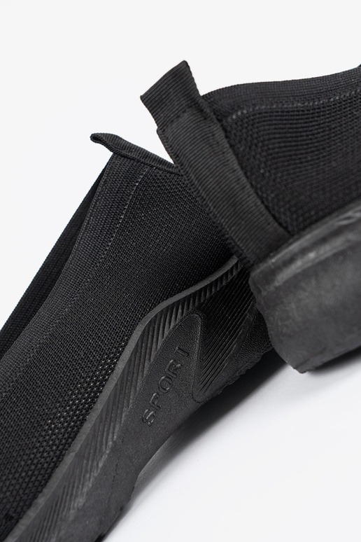 Wsuwane buty sportowe czarne