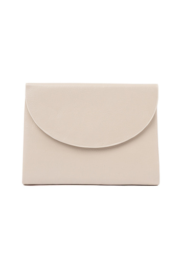 Jasnobeżowy mały portfel...