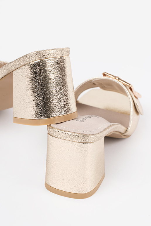 TIneedoIne golden slippers on the heel