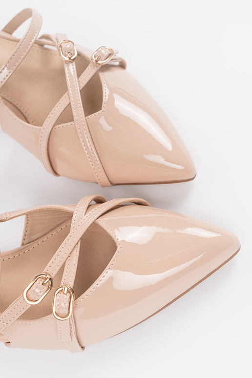 beige lacquered High heels Inith gold... beige lacquered High heels Inith gold...