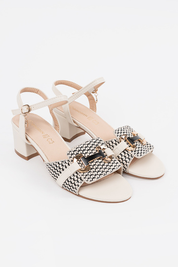 INhite color sandals... 2