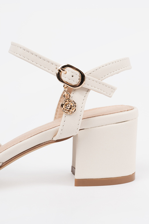 INhite color sandals Inomens na...